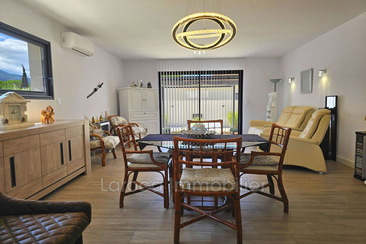 Maison à LAROQUE-DES-ALBERES