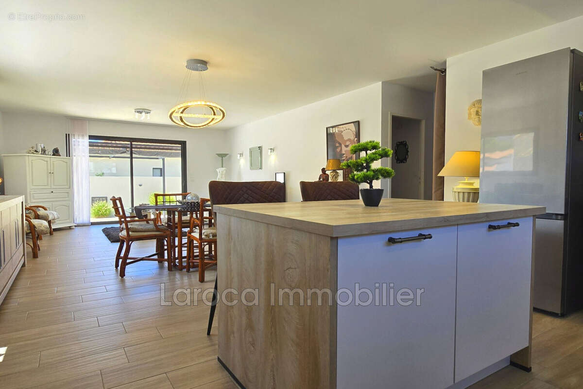 Maison à LAROQUE-DES-ALBERES