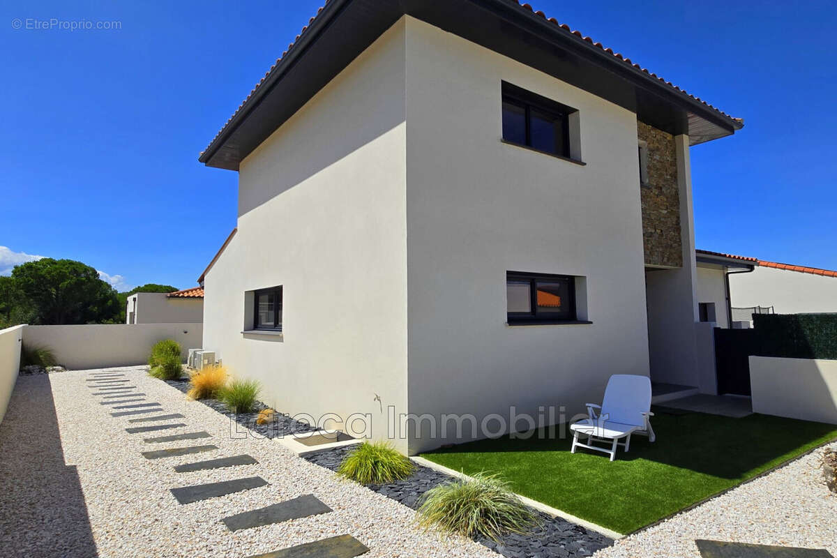 Maison à LAROQUE-DES-ALBERES