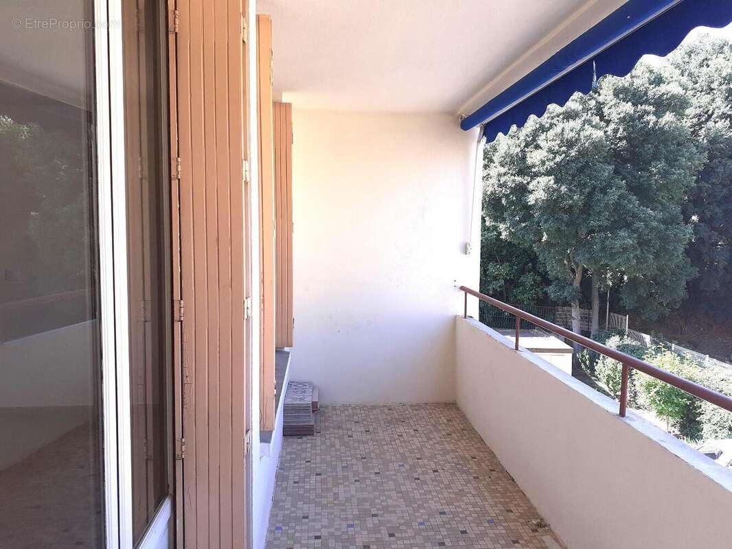   - Appartement à DRAGUIGNAN