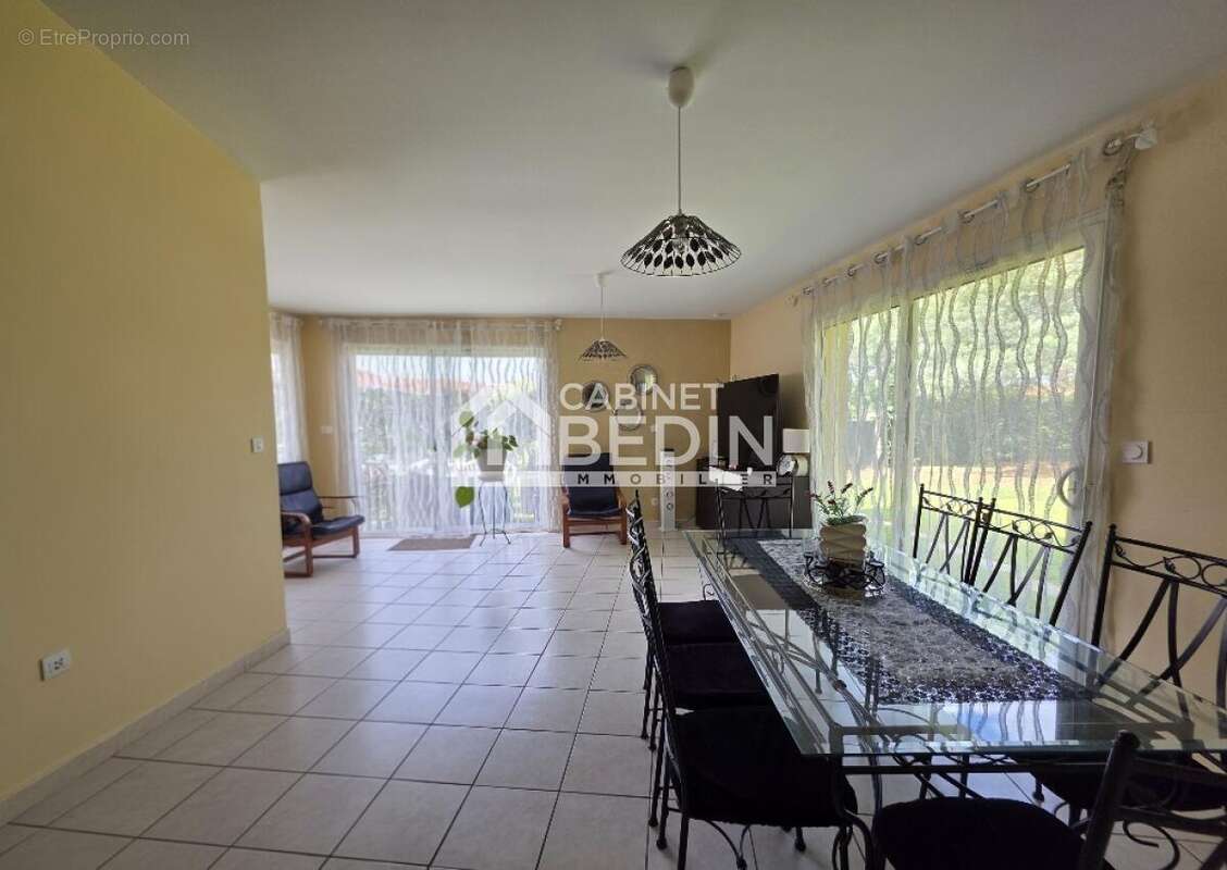 Maison à PARENTIS-EN-BORN