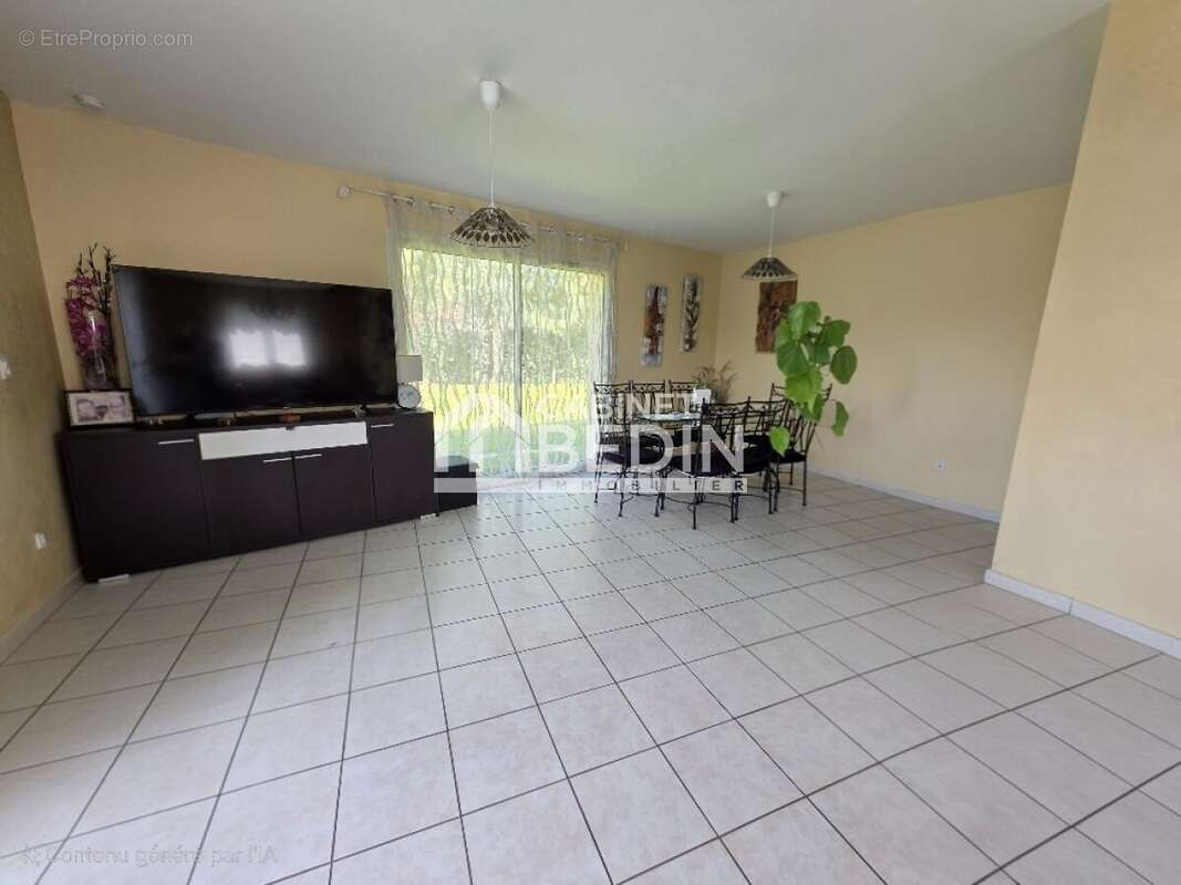 Maison à PARENTIS-EN-BORN