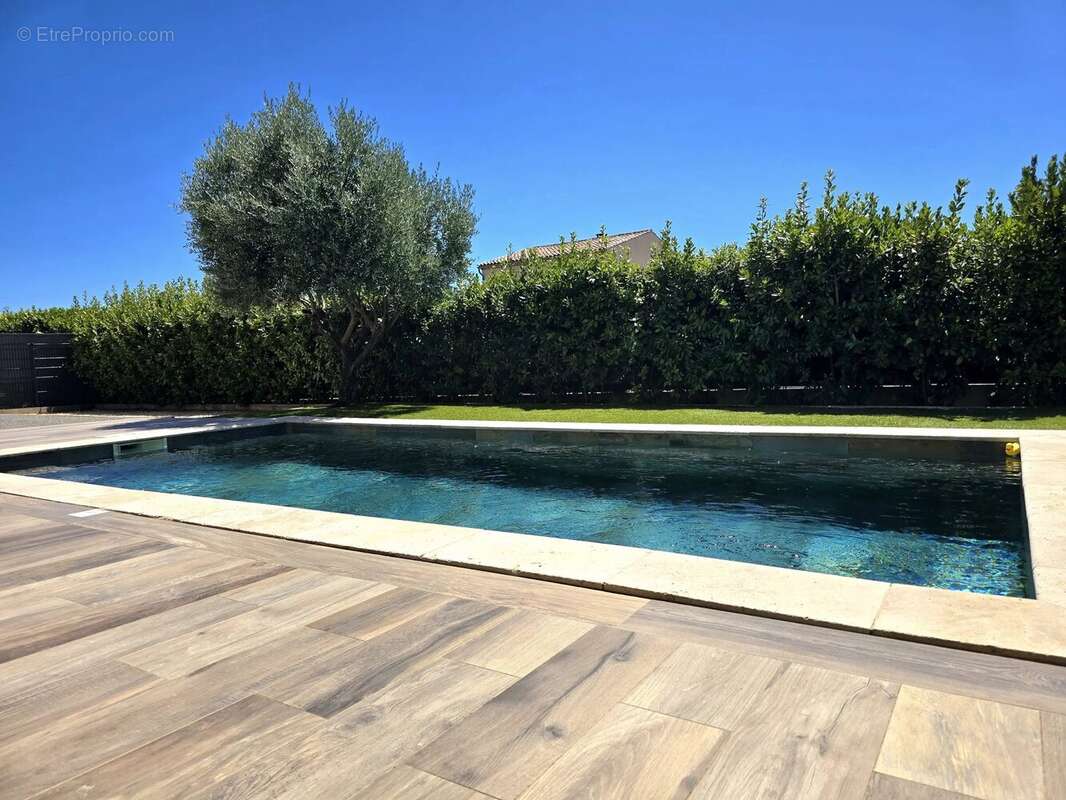 Maison à BORMES-LES-MIMOSAS