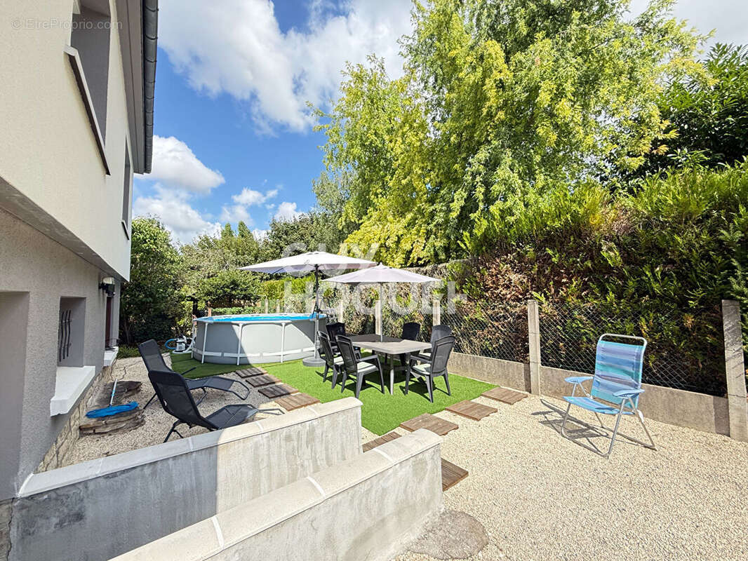 Maison à SAINT-DOULCHARD