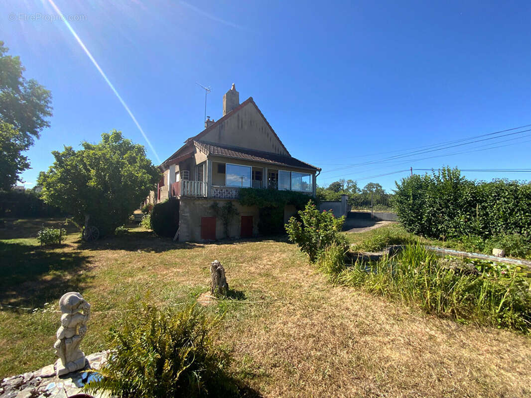 Maison à SAINT-EMILAND