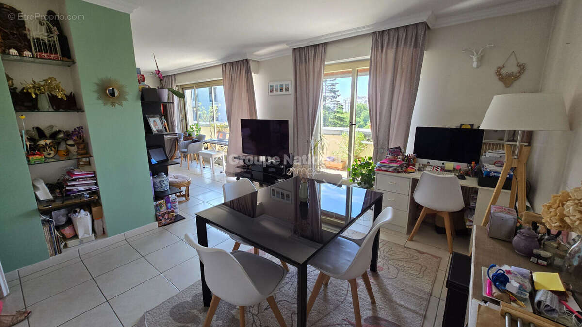 Appartement à VERSAILLES