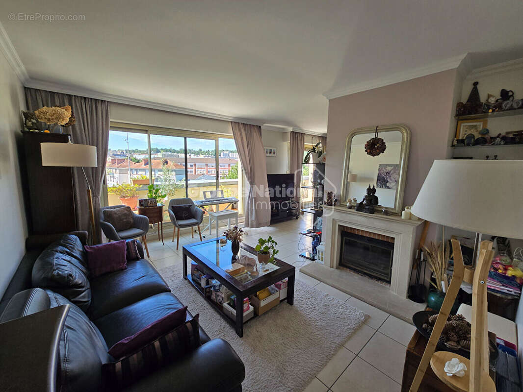 Appartement à VERSAILLES