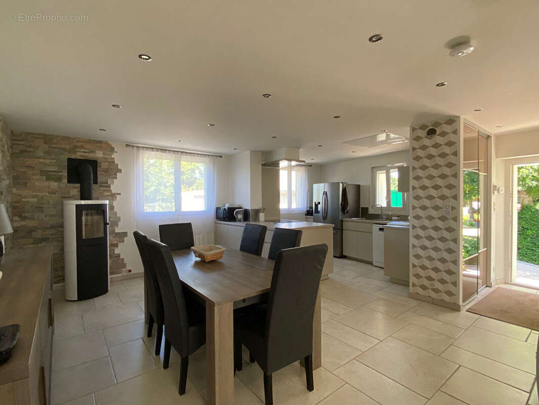 Maison à SAINT-LUBIN-DES-JONCHERETS