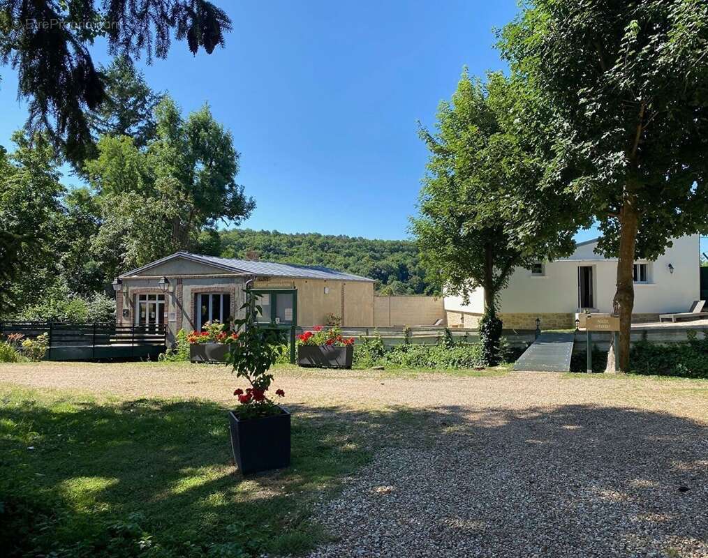 Maison à SAINT-LUBIN-DES-JONCHERETS