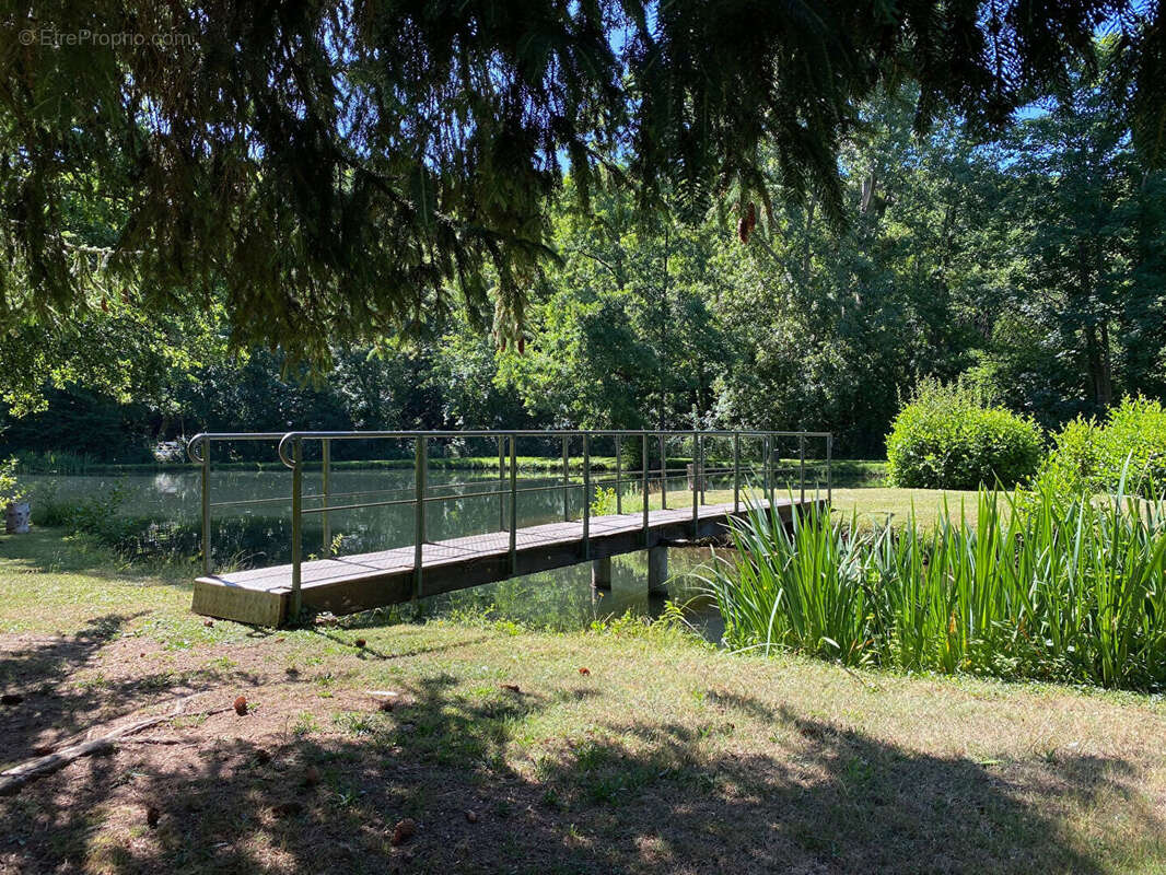 Maison à SAINT-LUBIN-DES-JONCHERETS