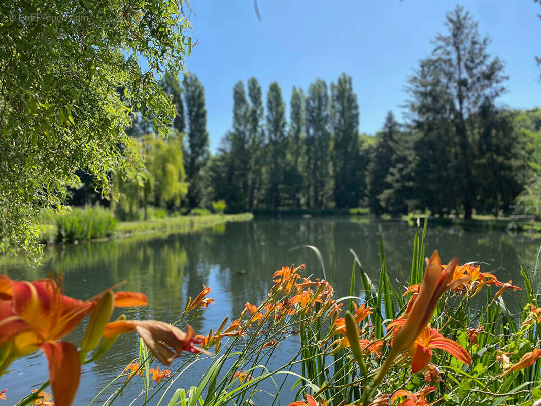 Terrain à SAINT-LUBIN-DES-JONCHERETS
