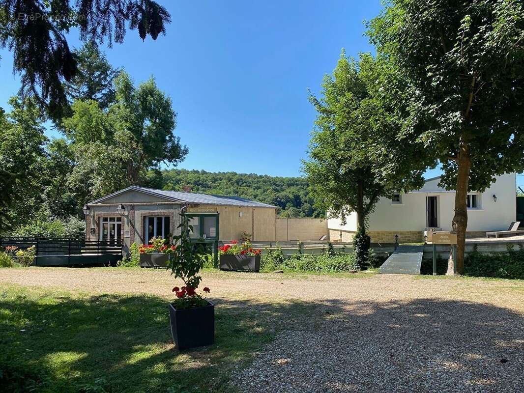 Terrain à SAINT-LUBIN-DES-JONCHERETS