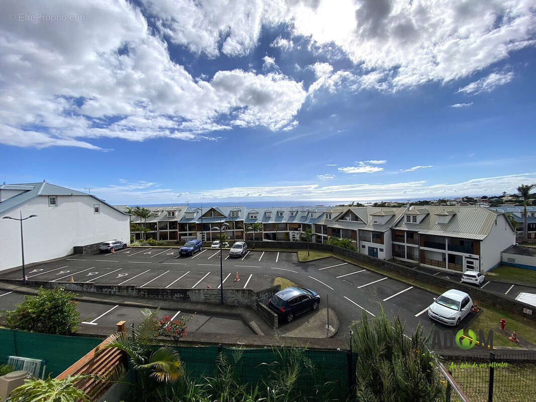 vue du séjour - Appartement à SAINT-DENIS