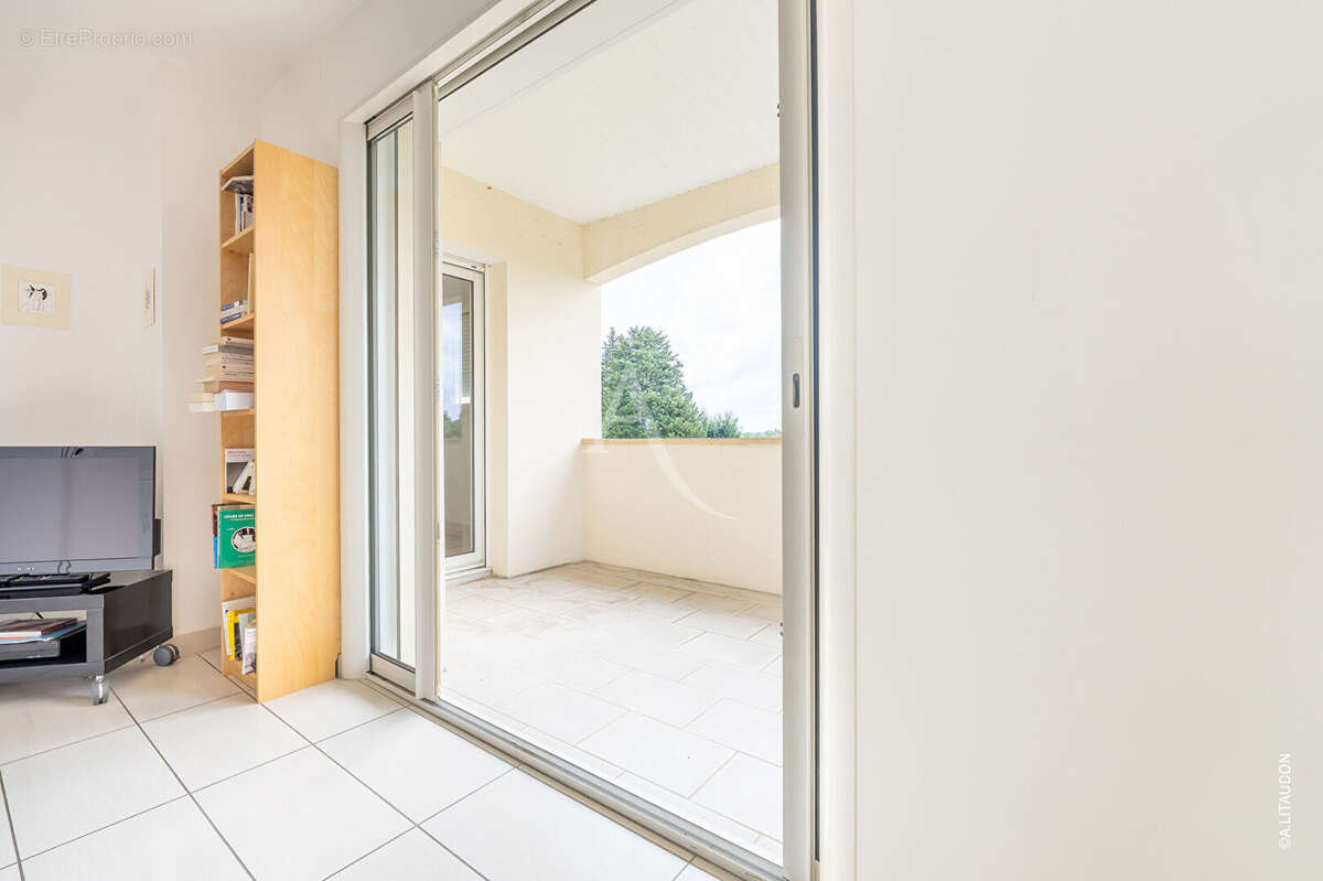 Maison à SAINT-MARTIN-BELLE-ROCHE