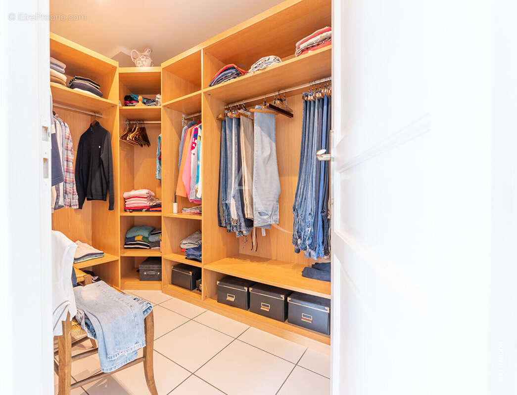 Maison à SAINT-MARTIN-BELLE-ROCHE