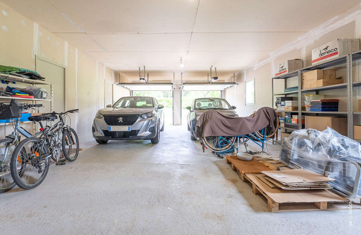 Maison à SAINT-MARTIN-BELLE-ROCHE