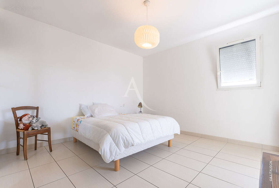 Maison à SAINT-MARTIN-BELLE-ROCHE