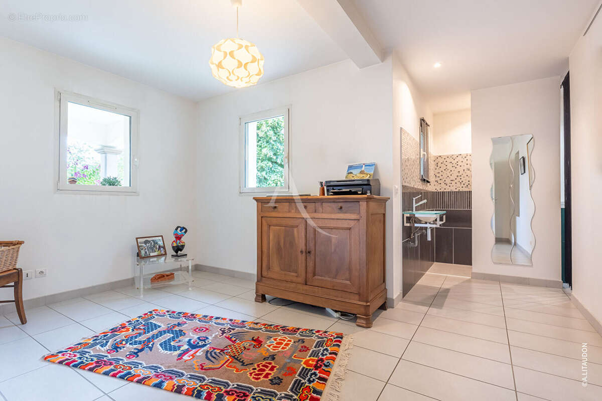 Maison à SAINT-MARTIN-BELLE-ROCHE