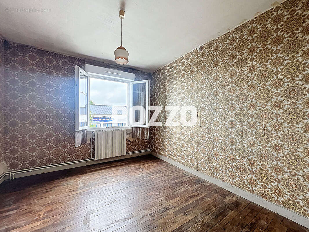 Maison à JUVIGNY-LE-TERTRE