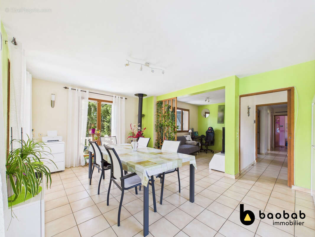 Maison à SAINT-JEOIRE-PRIEURE