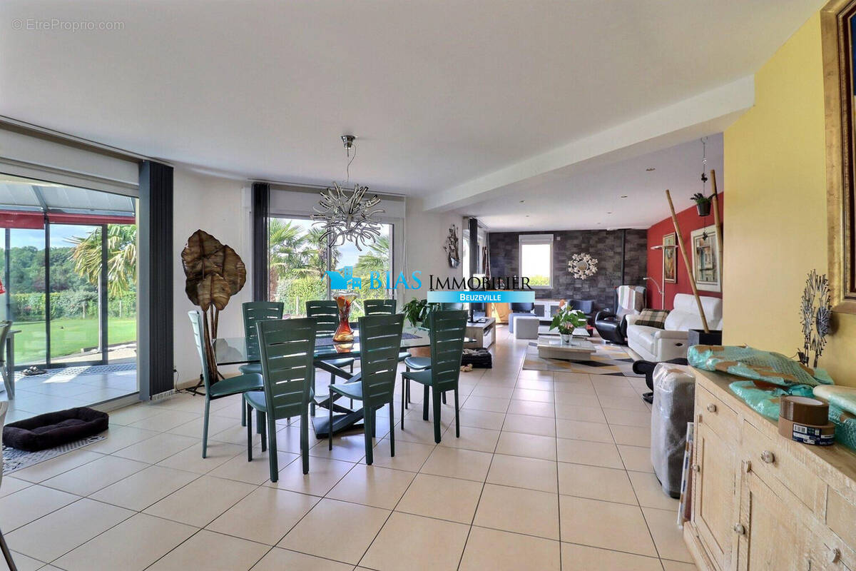 Maison à PONT-L&#039;EVEQUE