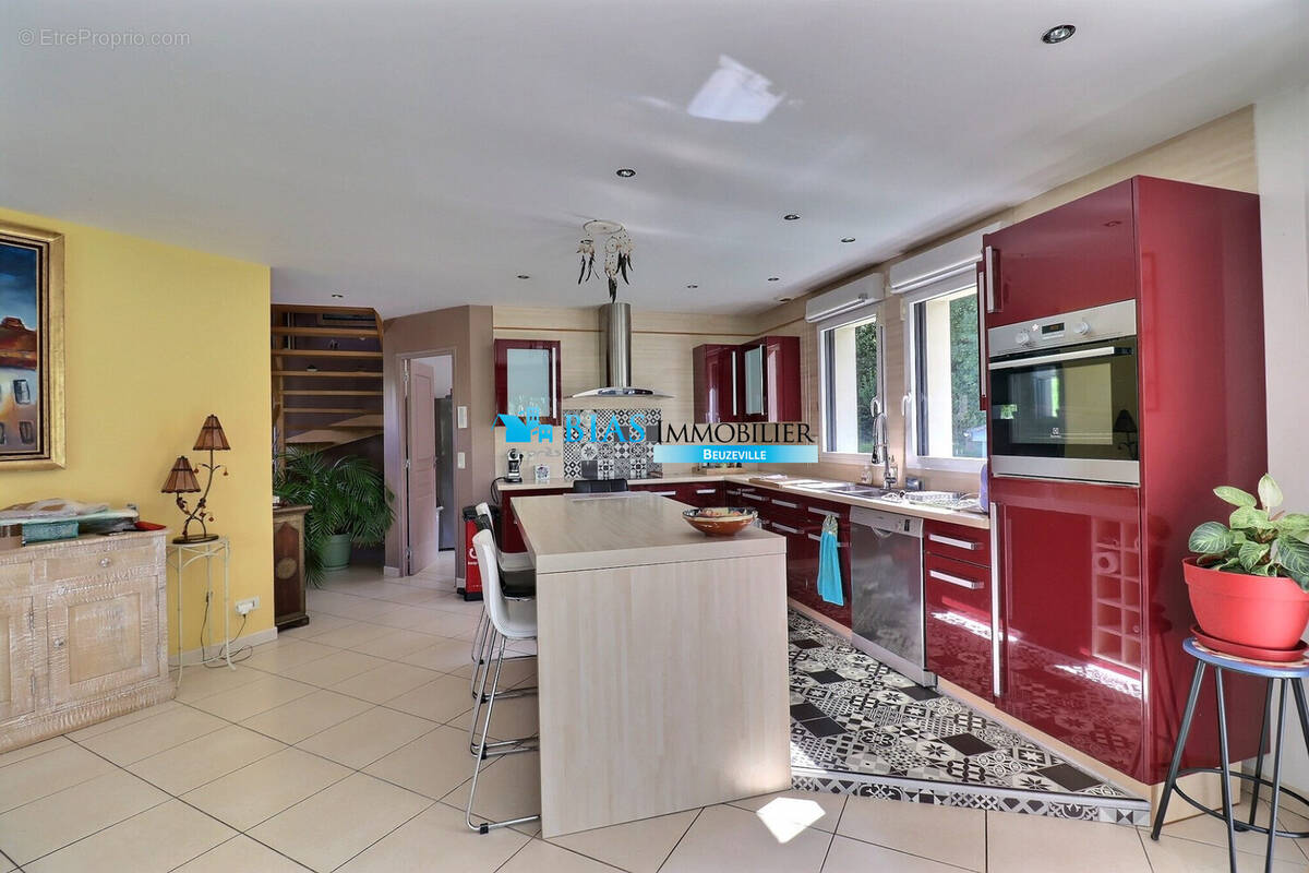 Maison à PONT-L&#039;EVEQUE