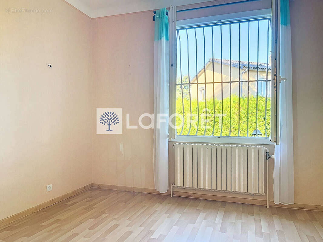 Maison à CHATILLON-SUR-THOUET