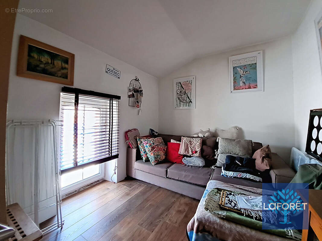 Maison à BEAULIEU-SOUS-LA-ROCHE