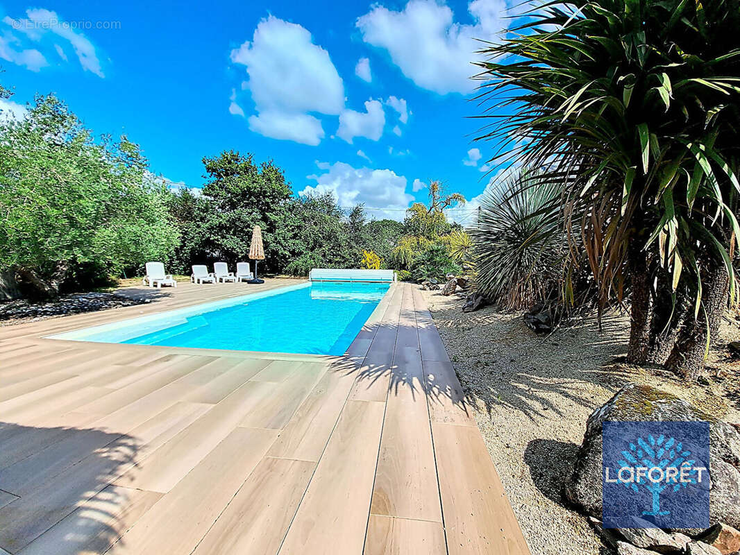 Maison à BEAULIEU-SOUS-LA-ROCHE