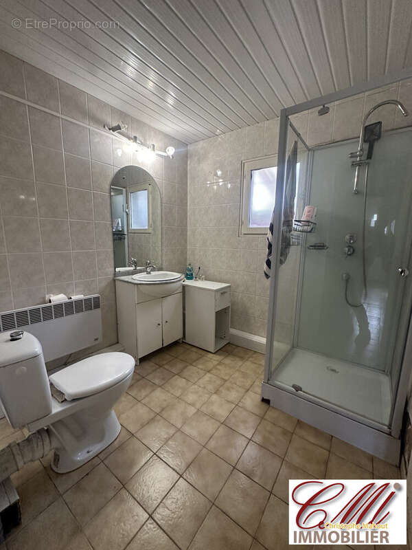 Maison à SAINT-REMY-EN-BOUZEMONT-SAINT-GENEST-ET-ISSON