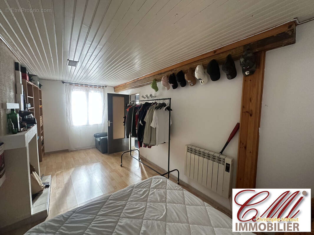 Maison à SAINT-REMY-EN-BOUZEMONT-SAINT-GENEST-ET-ISSON