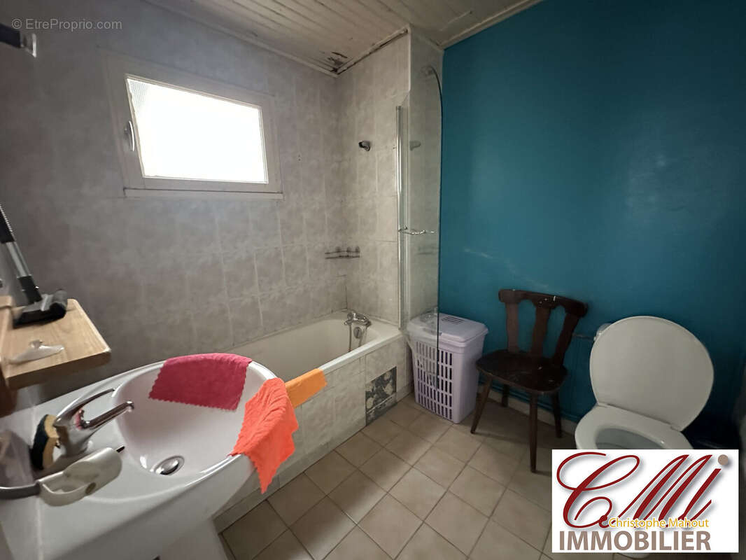 Maison à SAINT-REMY-EN-BOUZEMONT-SAINT-GENEST-ET-ISSON