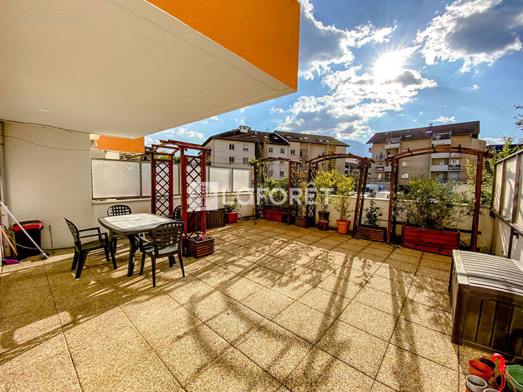 Appartement à SAINT-MARTIN-D&#039;HERES