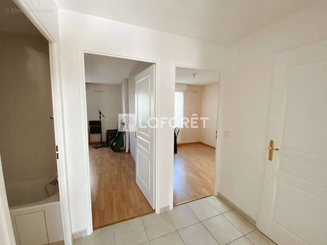 Appartement à SAINT-MARTIN-D&#039;HERES