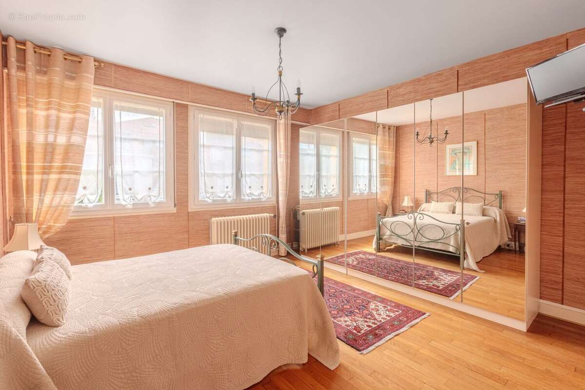 Maison à ASNIERES-SUR-SEINE