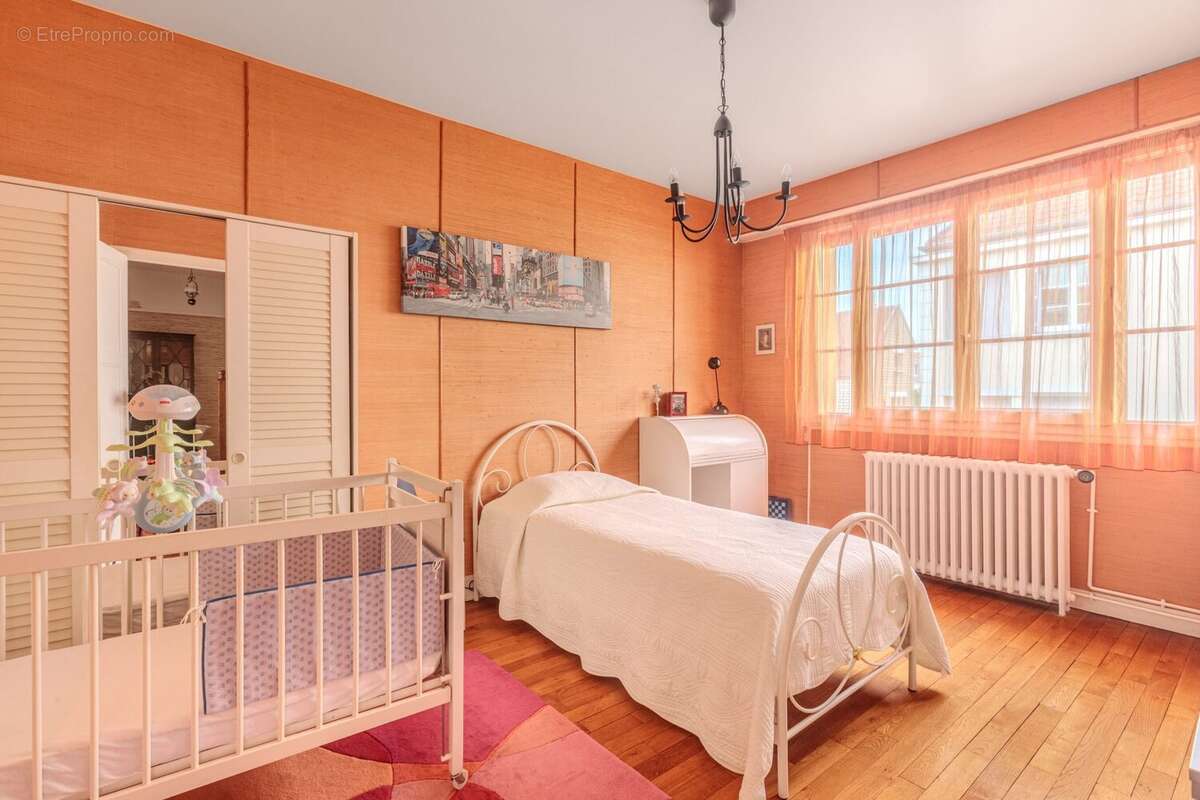 Maison à ASNIERES-SUR-SEINE