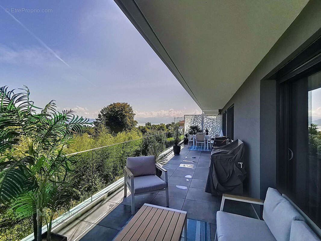 Appartement à EVIAN-LES-BAINS