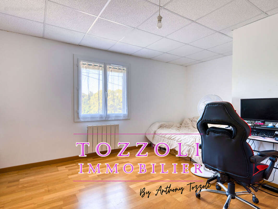 Maison à SAINT-DIDIER-DE-LA-TOUR