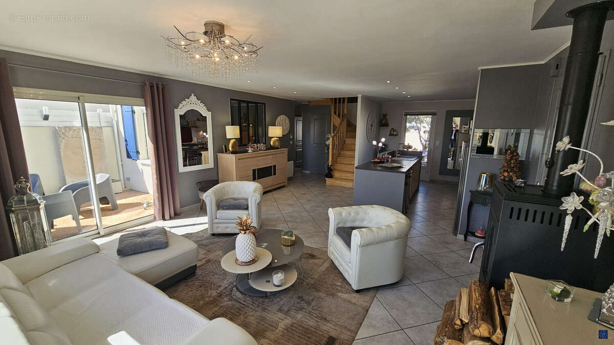 Maison à SAINT-SULPICE-DE-ROYAN