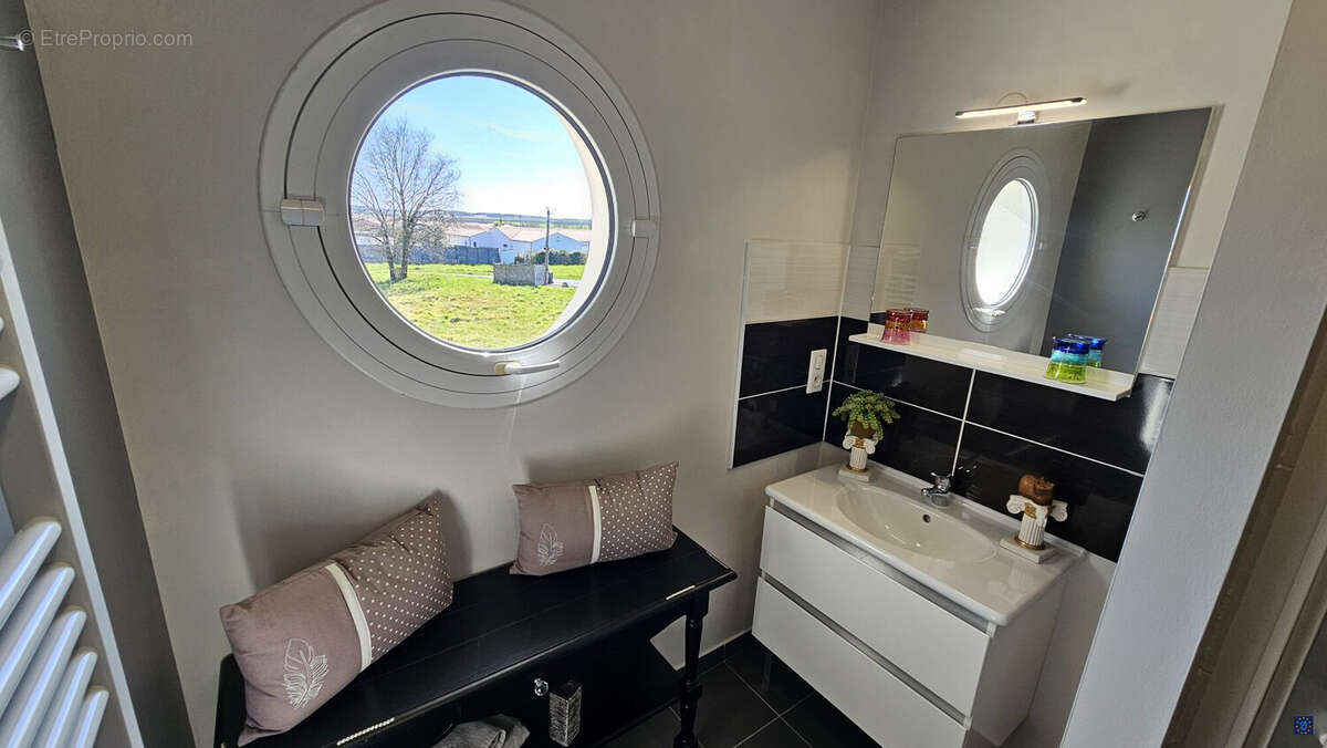 Maison à SAINT-SULPICE-DE-ROYAN