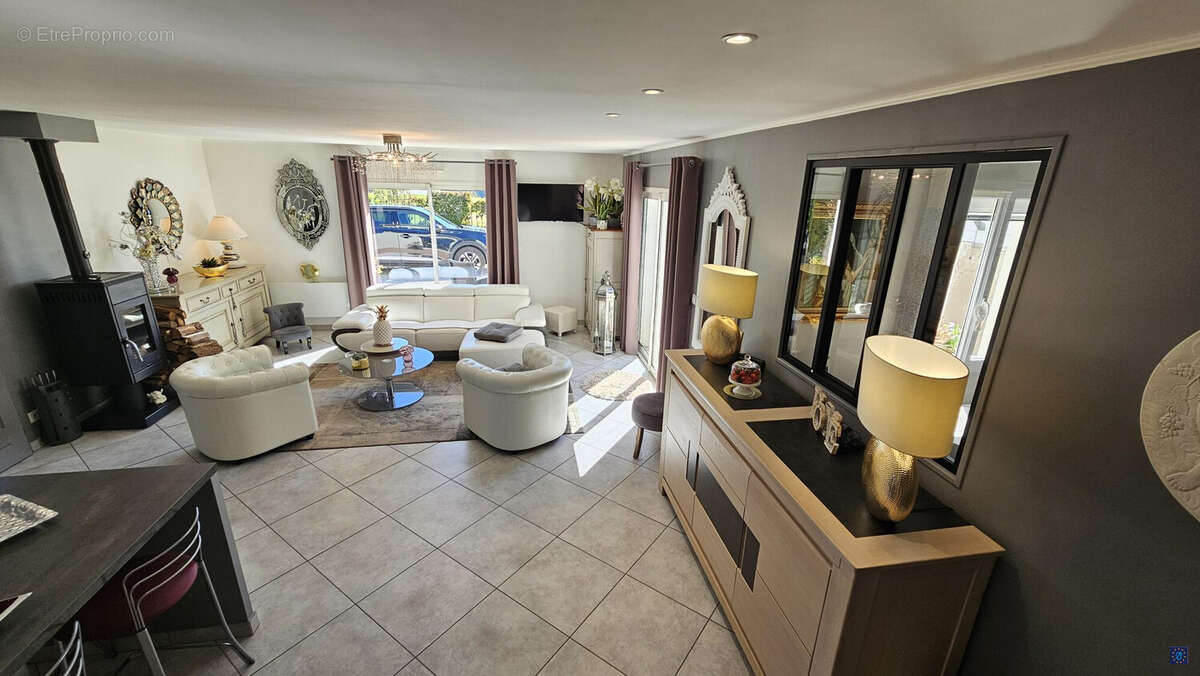 Maison à SAINT-SULPICE-DE-ROYAN