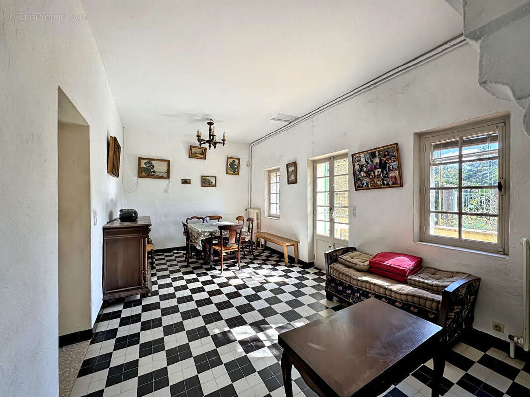 Maison à VILLENEUVE-LES-AVIGNON