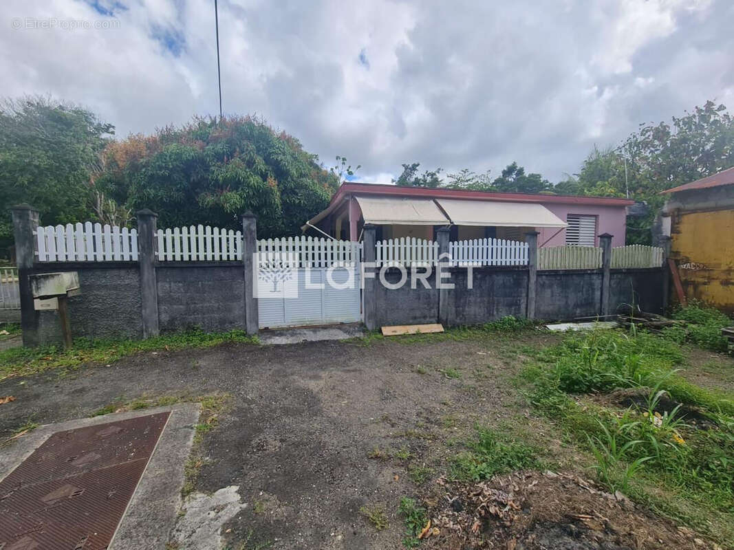 Maison à MORNE-A-L&#039;EAU