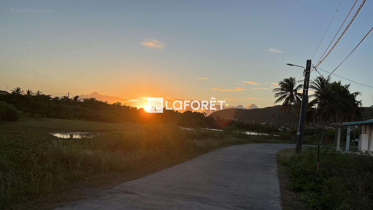 Terrain à LA DESIRADE