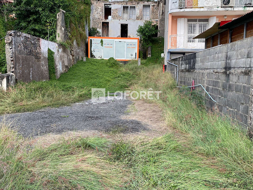 Maison à BASSE-TERRE