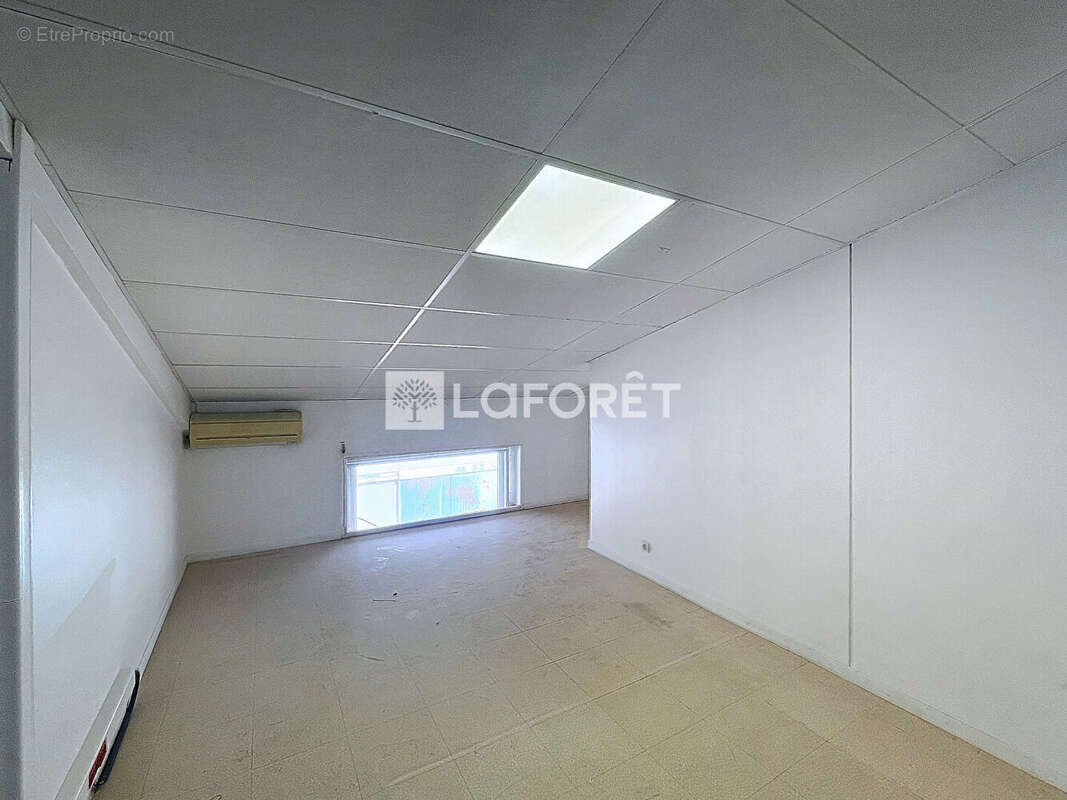 Commerce à BAIE-MAHAULT