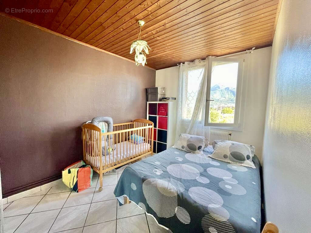 Appartement à FONTAINE