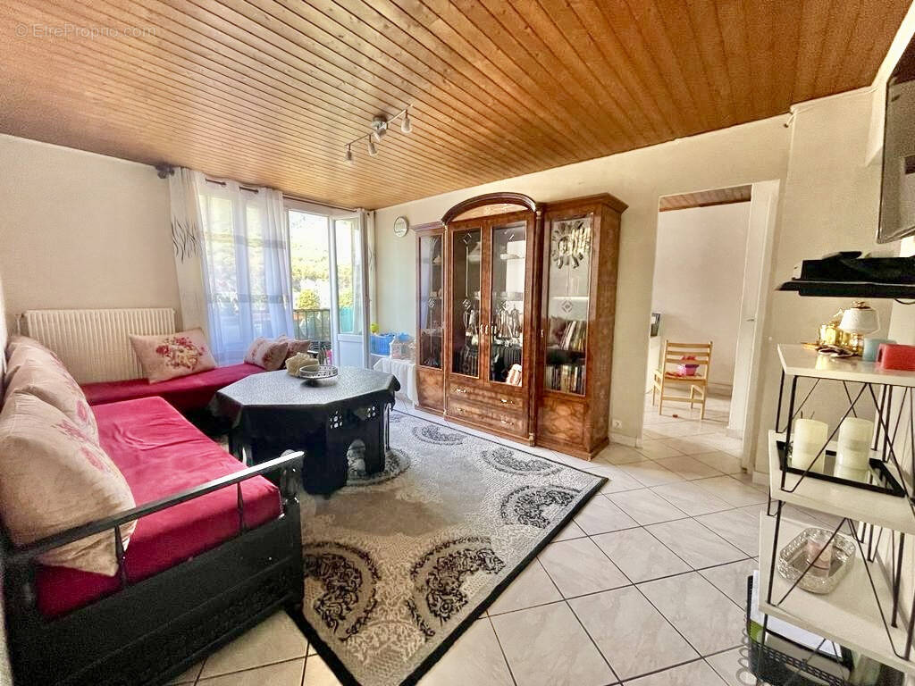 Appartement à FONTAINE