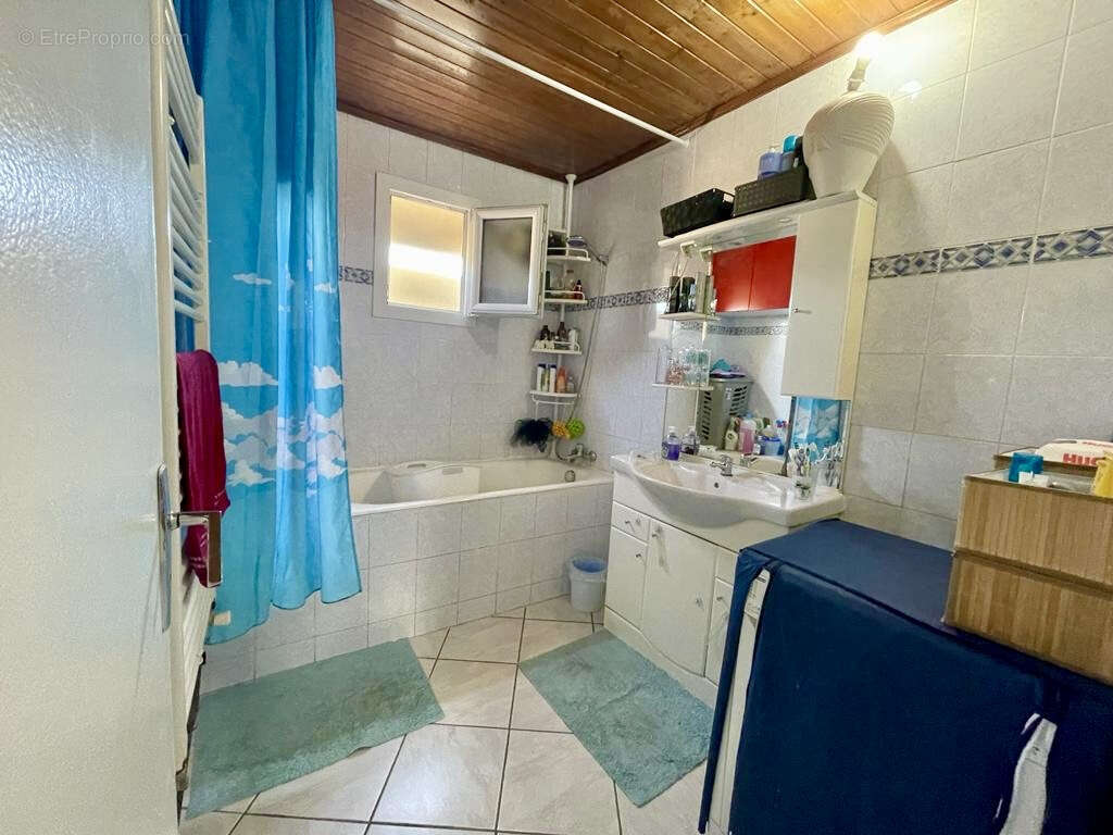 Appartement à FONTAINE