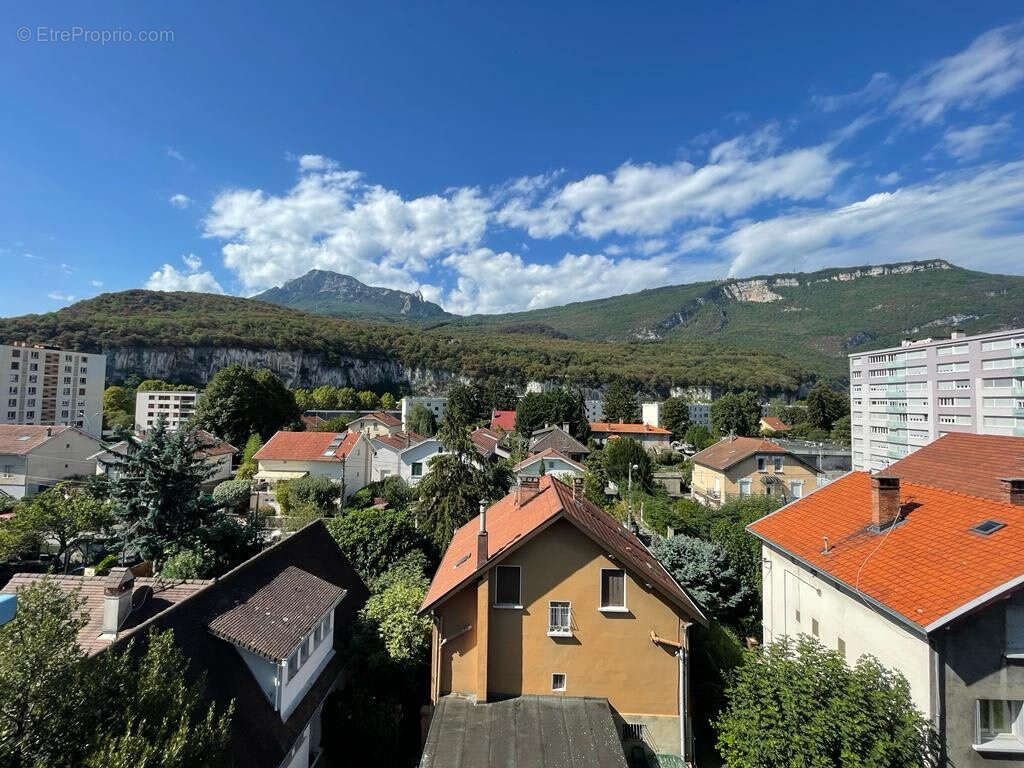 Appartement à FONTAINE